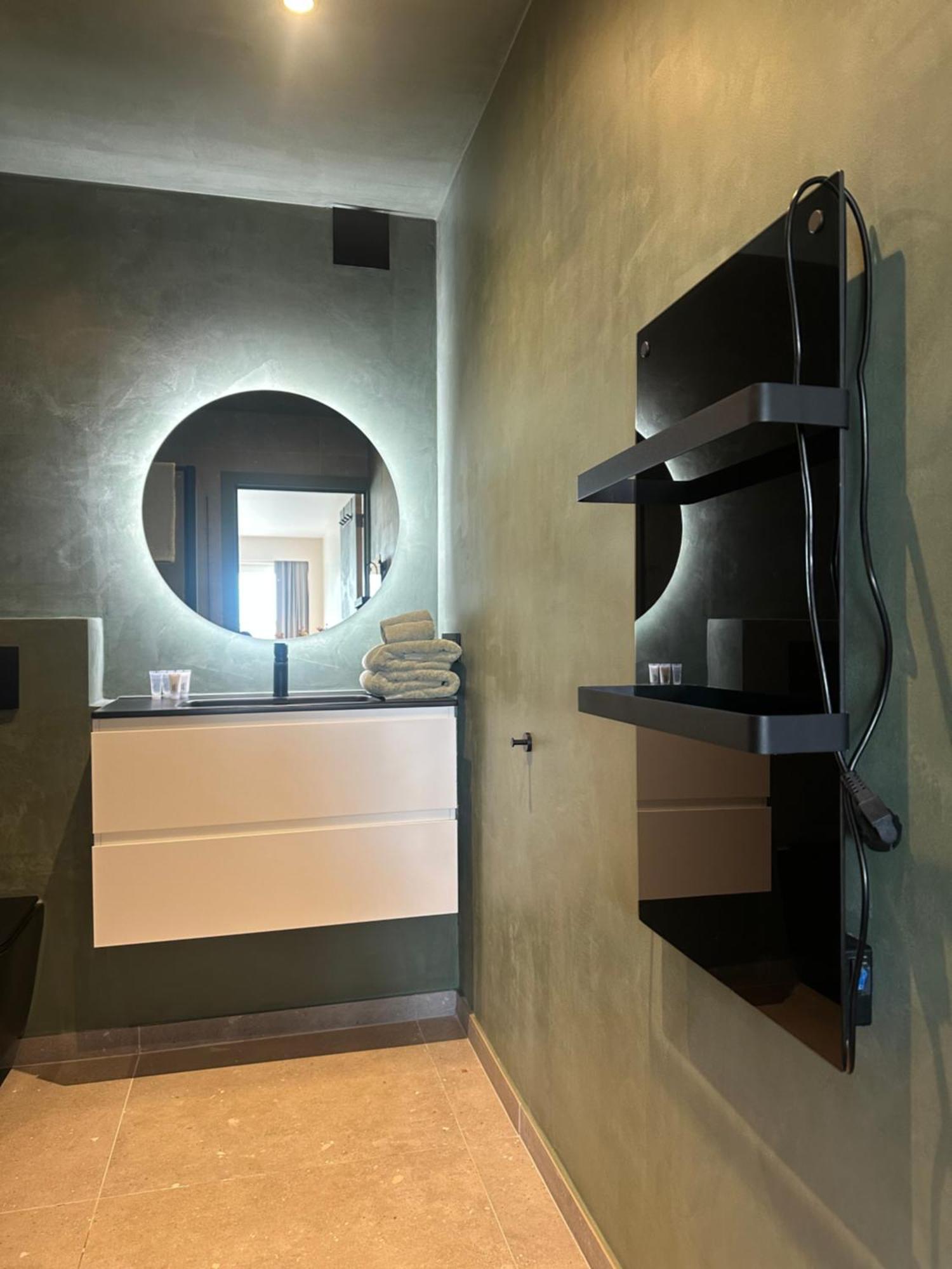 Studio By Aimee - 20M From The Beach & In City Centre! Ostende Kültér fotó