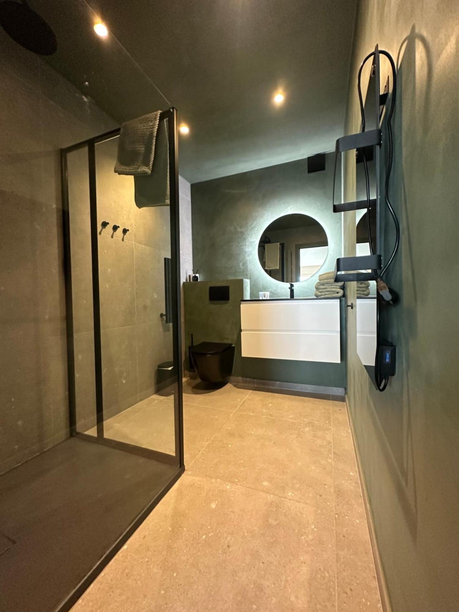 Studio By Aimee - 20M From The Beach & In City Centre! Ostende Kültér fotó